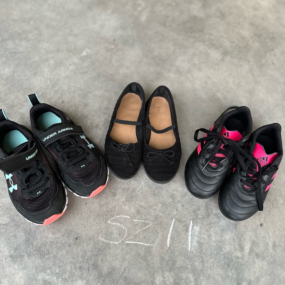 Girls shoes size 11